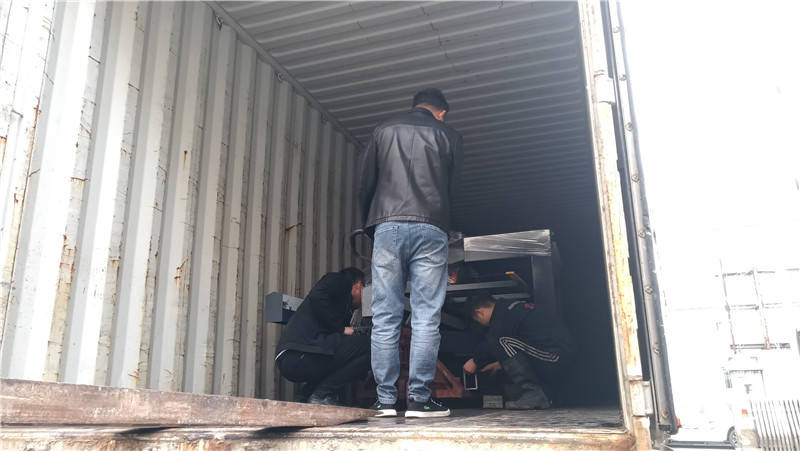 The Third  container loading in 2021! Tiles cutting machine exported to Iraq(图4)