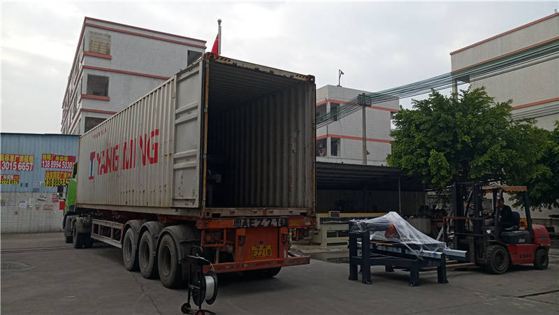The Third  container loading in 2021! Tiles cutting machine exported to Iraq(图5)