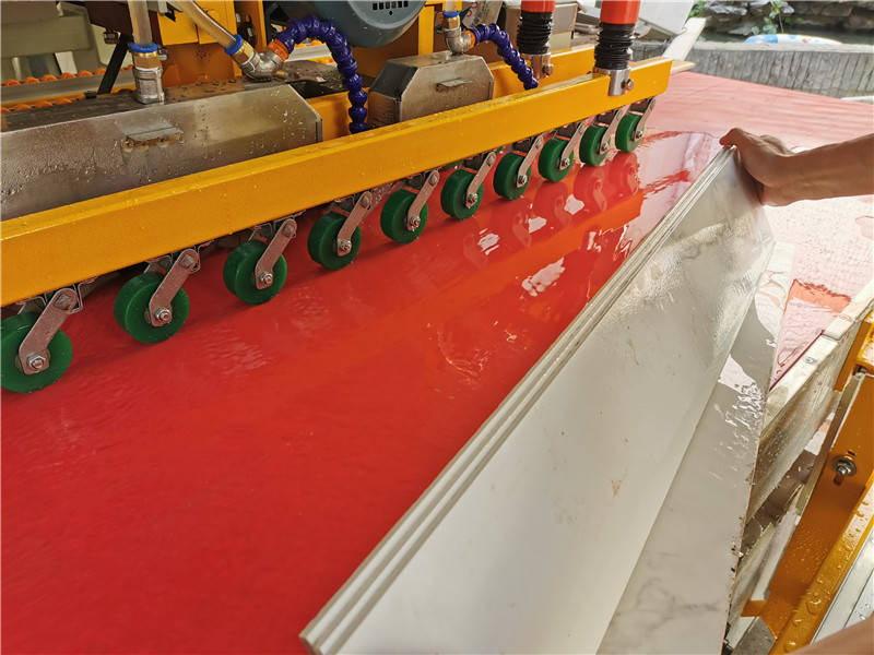 Speed and efficiency are high wtih porcelain tile CNC three-blade cutting machine feature(图2)
