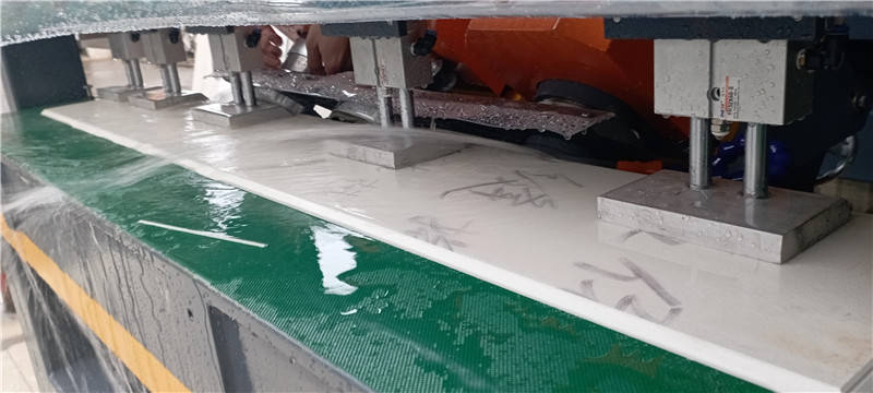 45-degree cutting machine