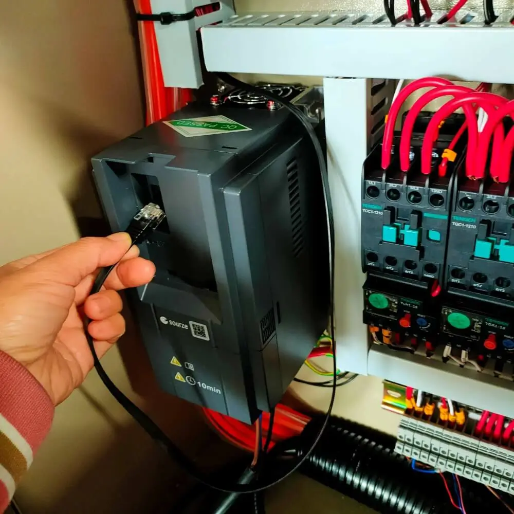 how to put outside the small digital display panel of convertor? (图6) 变频器小面板放到电柜外面 (2).webp