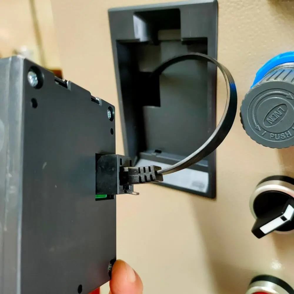 how to put outside the small digital display panel of convertor? (图8) 变频器小面板放到电柜外面 (5).webp